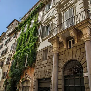  Appartamento In Campo De Fiori