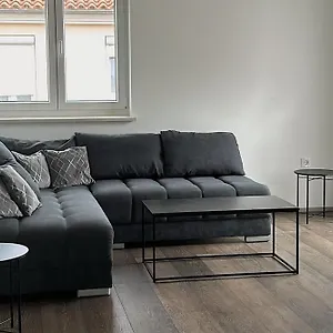https://apartmani-marin-medulin-52203.in-istria.net