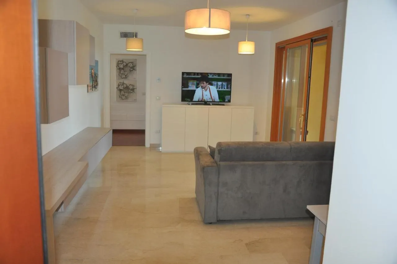 La Mia Casa Romana 0*, Roma
