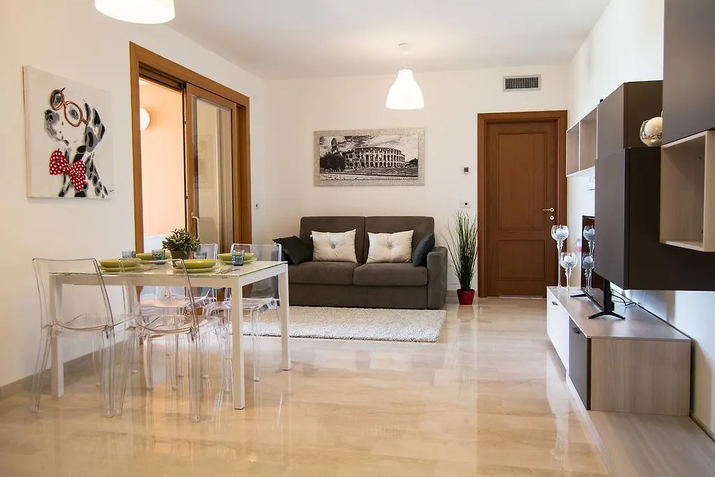 La Mia Casa Romana 0*, Roma
